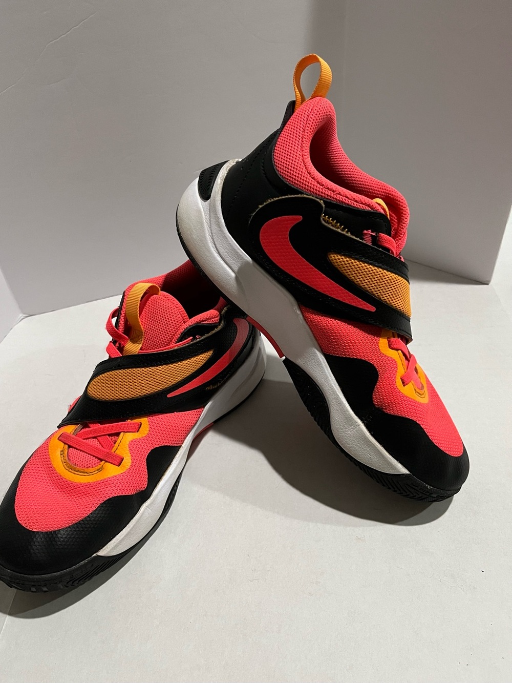 Nike Boys Stylish Team Hustle D 11 Sneakers in Pink/Orange/Black/White SIZE 7Y